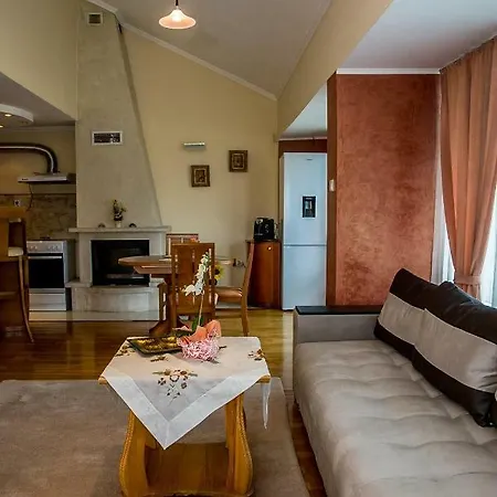 Spacious & Sunny Maisonette With Terrace Near Centre By Flаt Manаger Apartment