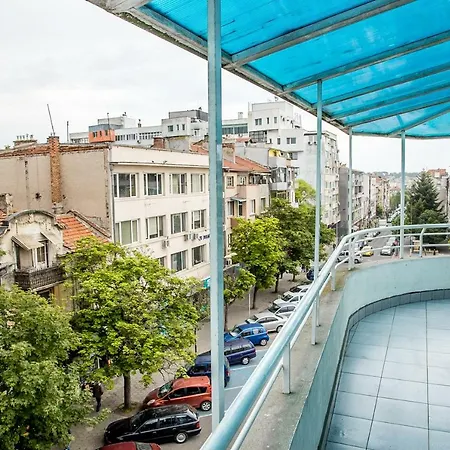 Spacious & Sunny Maisonette With Terrace Near Centre By Flаt Manаger * Burgas