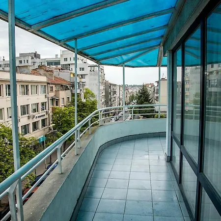 アパート Spacious & Sunny Maisonette With Terrace Near Centre By Flаt Manаger
